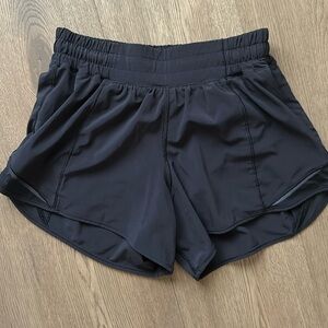 Lululemon Hotty Hot High-Rise Lined Short 2.5"